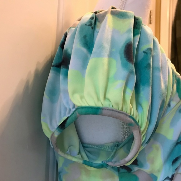 Style & Co. Floral Short Sleeve Blouse. Size S - Picture 5 of 7